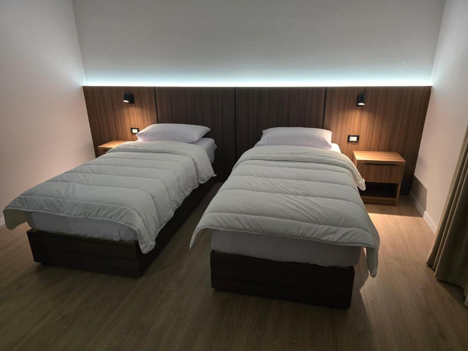 Hotel Aleks Шкодер Экстерьер фото